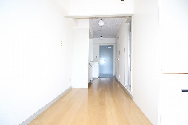 ヴィラージュ葛島の洋室|明るい洋室です