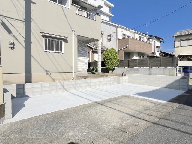 高田２丁目戸建ての駐車場