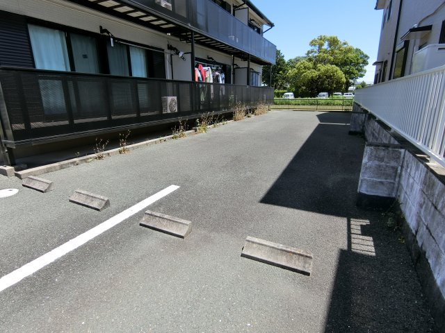 ドン・シエールの駐車場