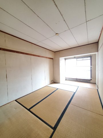 御厨ビルの和室