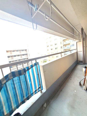 御厨ビルのバルコニー