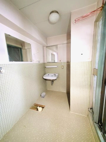 御厨ビルの独立洗面台