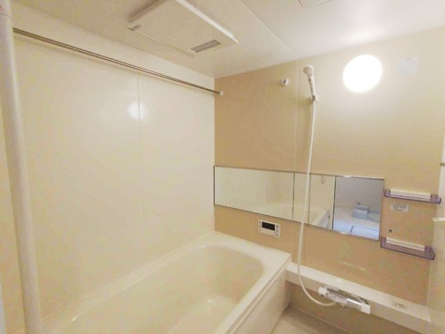 ラグリシーヌ青山の浴室