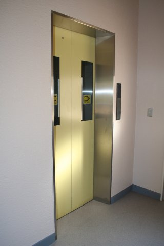 ウエストヒルズ同志社前Ⅰ号館のその他共用部分|エレベーター