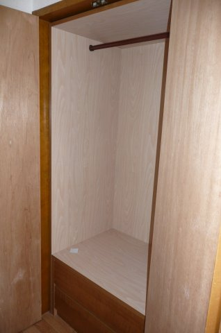 天勇ハイツPartⅡの収納|クローゼット内部