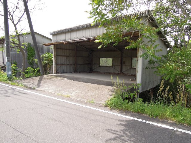 生江浜売倉庫駐車場の外観