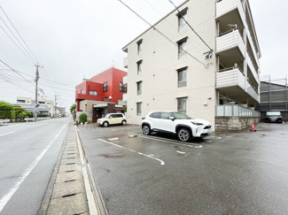 【駐車場】