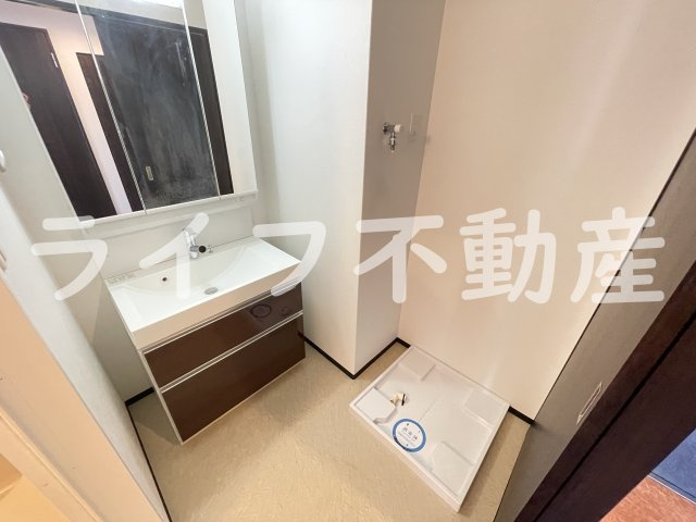 プレジオ布施ASIANの洗面所|ゆったりとスペースのある洗面所