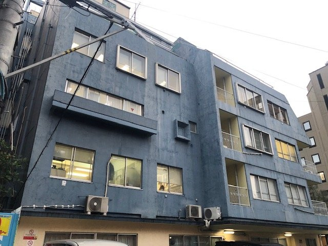 シャトー佐和ビルの外観