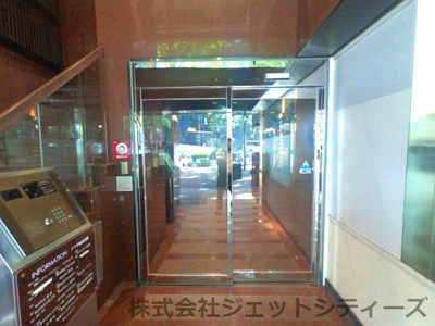 【エントランス】 | プラザ梅新別館
