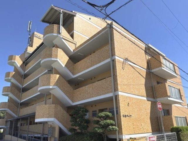 東山ハイツの外観