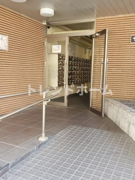 サンマンションのエントランス|選べる家電プランあり！！
