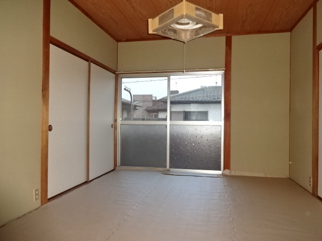 グリーンハイツ北棟の居間・リビング