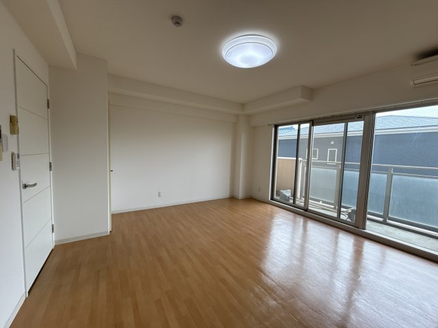 リオンドールの居間・リビング