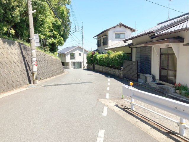 糟屋郡志免町大字吉原土地（古家付）の前面道路含む現地写真|前面道路含む現地写真です