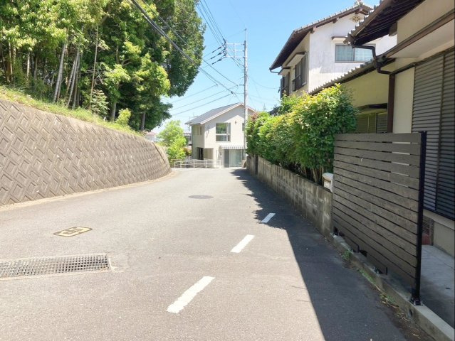 糟屋郡志免町大字吉原土地（古家付）の前面道路含む現地写真|前面道路含む現地写真です