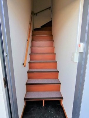 【玄関】 | レオパレスＴＯＭＩＴＡ