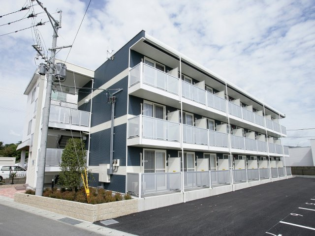 レオパレスセジュールカーサ玉名の外観|落ち着いた雰囲気の外観です