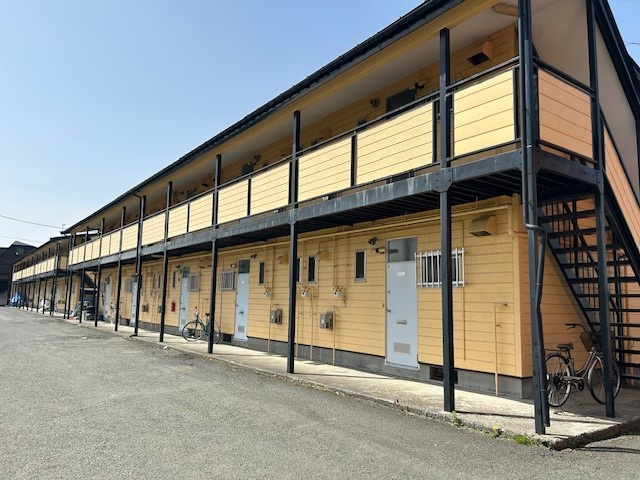 泉プリンスコートB棟の外観