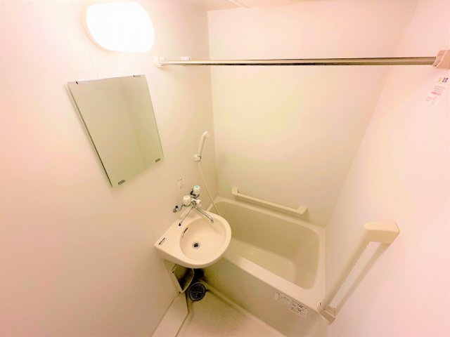 コンパクトで使いやすいお風呂です