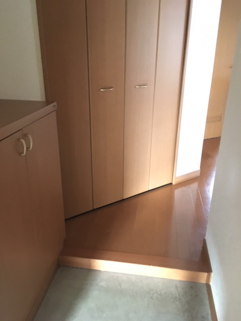 ライベックスの玄関|明るい玄関です