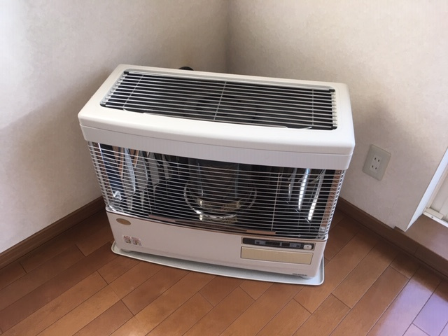 ライベックスの設備|FF式自動給油ストーブ