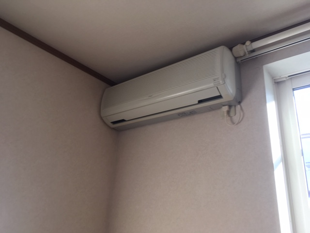 ライベックスの設備|冷房用エアコン