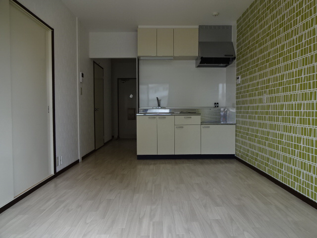 シャトー三木の居間・リビング