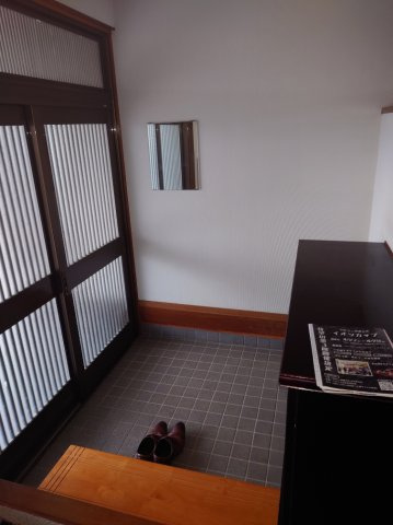 四ヶ所中古住宅の玄関