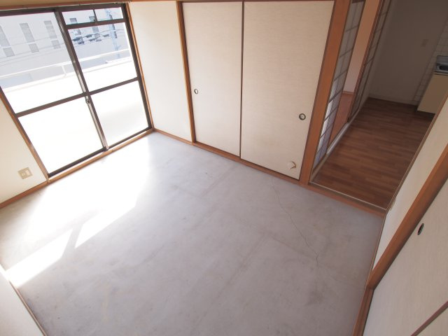 コーポ伊藤の和室