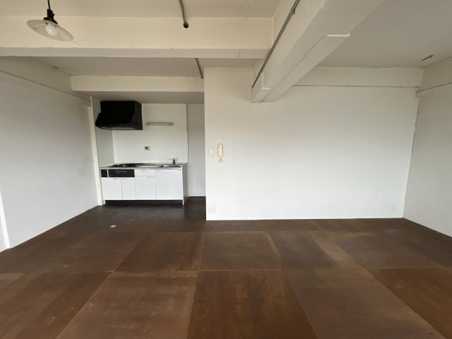 ビラ土山の居間・リビング