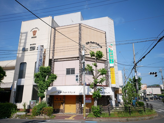 富士商行奈良ビルの外観