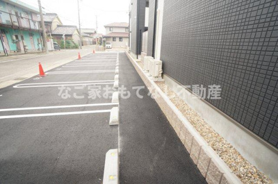 【駐車場】 | レヴァータⅡ