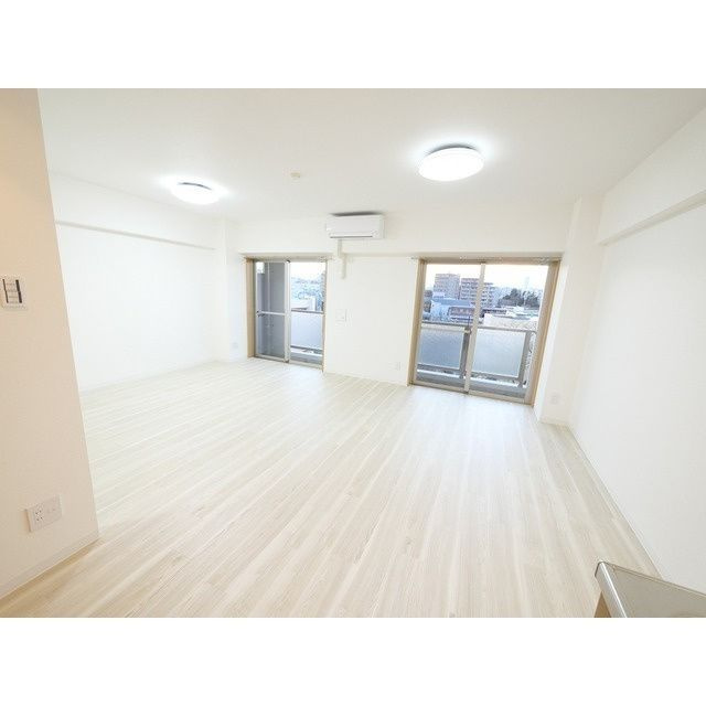 コンフォリアたまプラーザの内装|同間取り別部屋の参考写真です。