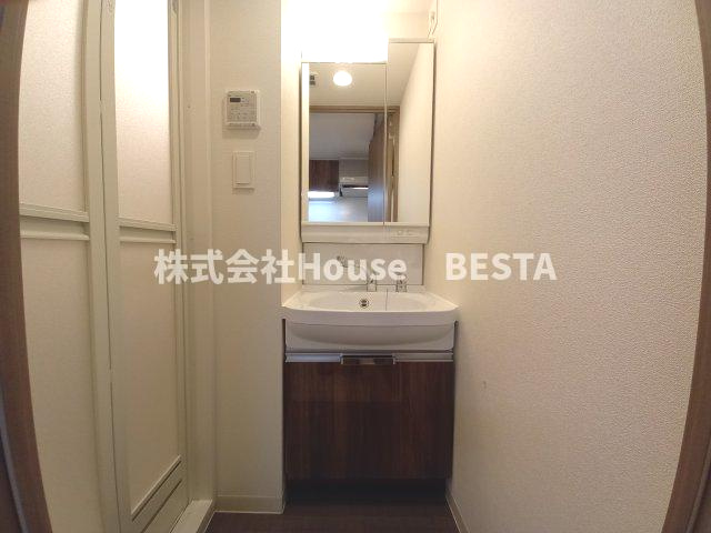 プレサンス兵庫駅前の独立洗面台