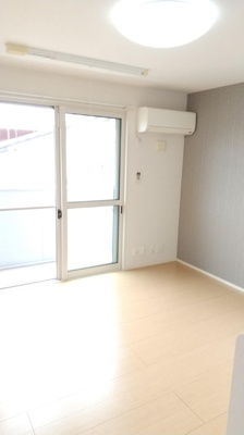 【居間・リビング】 | アムール常盤 | こちらのリビングで趣味の時間をお楽しみください