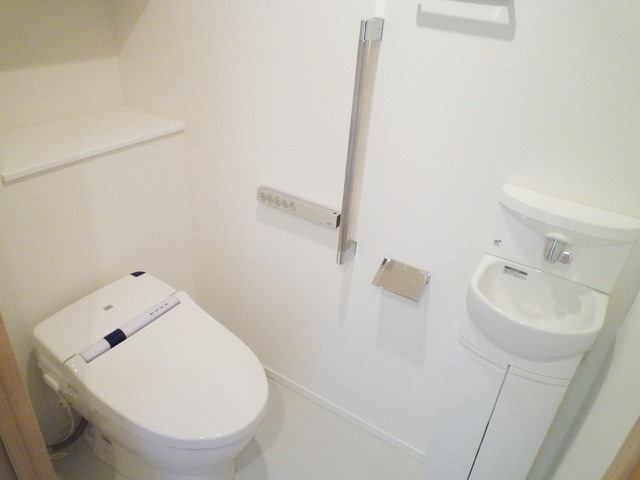 メゾンカルム本郷のトイレ|※写真は同タイプの別室になります