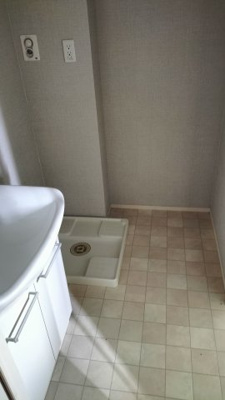 【洗面所】 | リエールB　（家賃半額補助対象物件） | 忙しい朝には欠かせない洗面所です