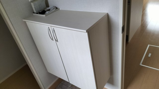 リエールB　（家賃半額補助対象物件）の玄関|収納もある玄関です
