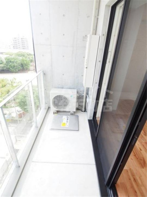 【バルコニー】 | JJCOURT市元 | バルコニーで洗濯物が干せます