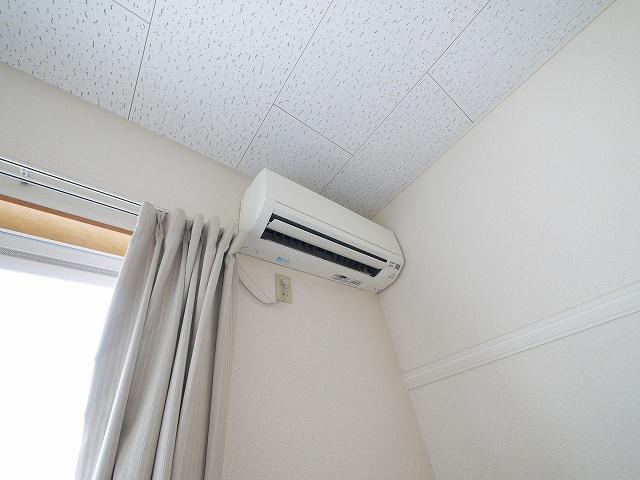 レオパレスナップロイヤルの設備|エアコンです