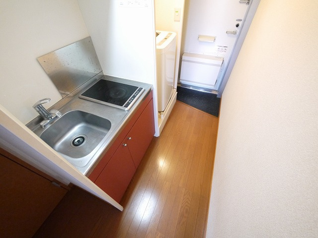 レオパレスナップロイヤルのキッチン|キッチンです