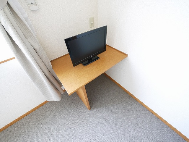 レオパレスナップロイヤルの設備|テレビです