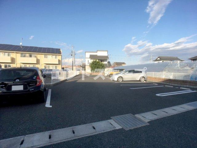 サンモール　Ａの駐車場|高崎、前橋エリアのお部屋探しはエンドスケープまで！お客様の理想お聞かせ下さい♪