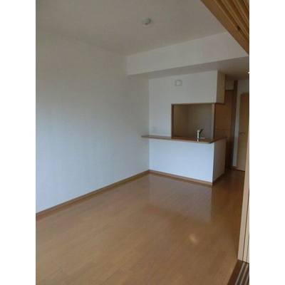 【居間・リビング】 | シェーネブルグ | 別号室の写真になります。現況優先。