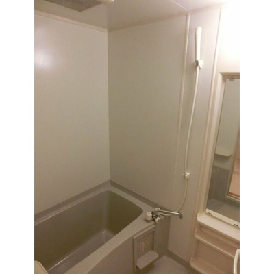 【浴室】 | シェーネブルグ | 別号室の写真になります。現況優先。