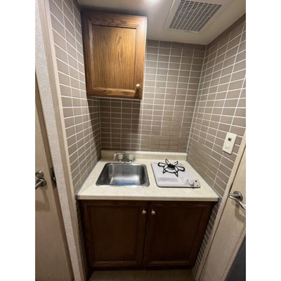 【キッチン】 | スタシオン大濠公園 | 別号室の写真になります。現況優先。