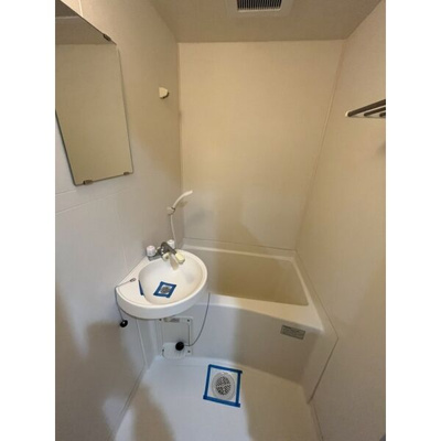 【浴室】 | スタシオン大濠公園 | 別号室の写真になります。現況優先。