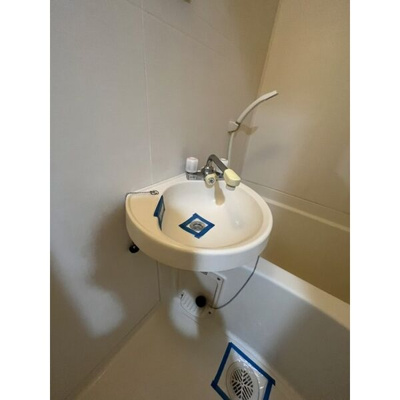 【洗面所】 | スタシオン大濠公園 | 別号室の写真になります。現況優先。