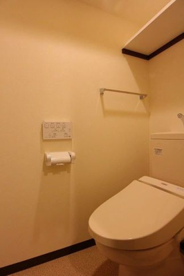 【トイレ】 | アヴァンティ千代 | 別号室の写真になります。現況優先。